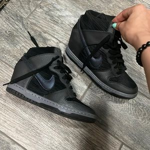 Nike womens- platform